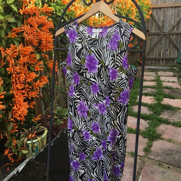 beautiful spring/summer dress - Picture 2 of 7